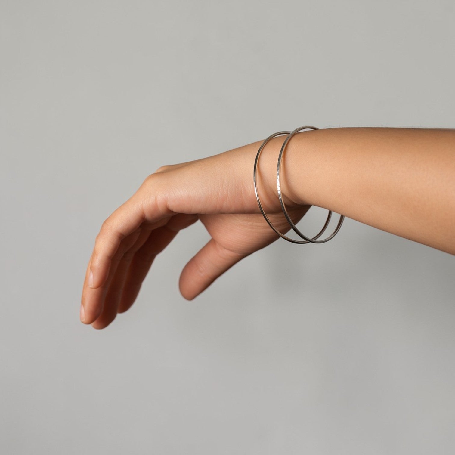 Brazalete Origen de plata .925 de PEONIA, vista puesto