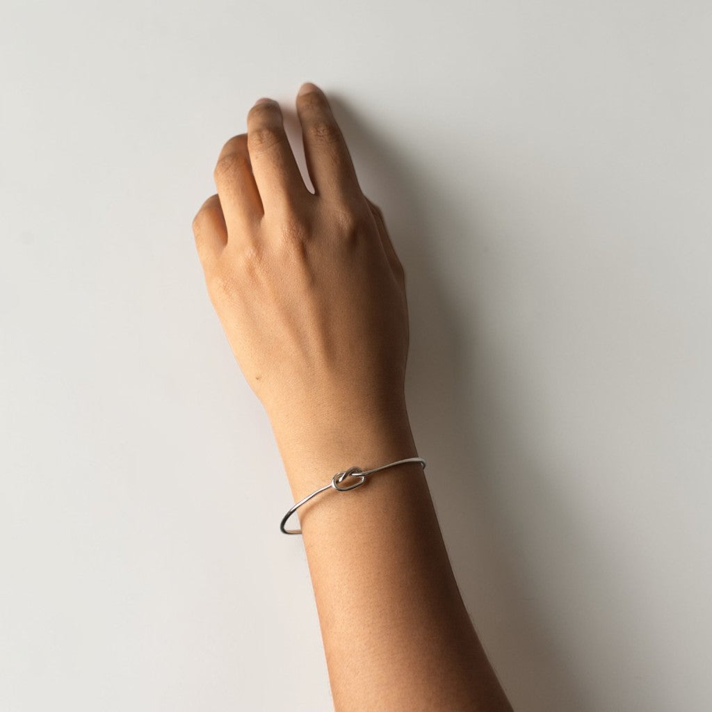 Brazalete Vínculo de plata .925 de PEONIA, vista puesto